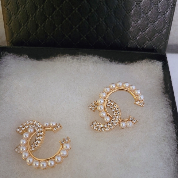 Chanel Style Earrings - Picture 5 of 8